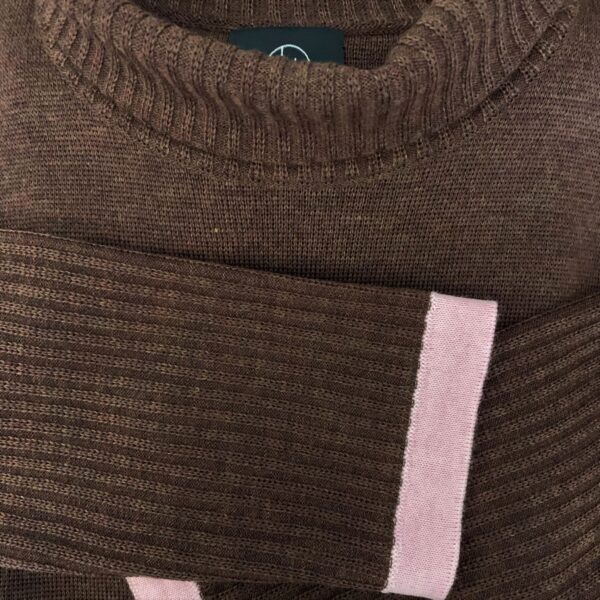 brown knit dress Knitwear for women - handmade in Italy Knit dress, With a Twist no. 4 brown: Brown quality knit with pink detail, Hanne Linding, Danish design.