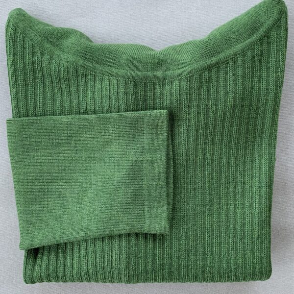 Knitted blouse with rib green Knitwear for women - handmade in Italy Knit blouse, Casual no. 2 green: Green knit from Hanne Linding, Danish design, casual fit.