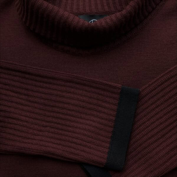 bordeaux knit dress Knitwear for women - handmade in Italy Knit dress, With a Twist no. 4 bordeaux: Quality knit with rib structure and black trim. Hanne Linding, Danish design.