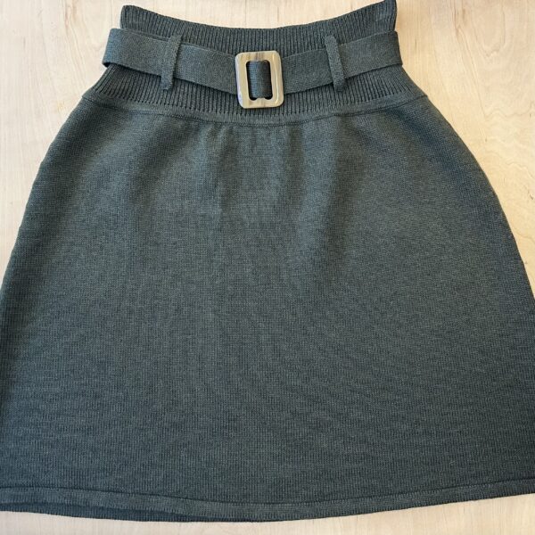 Knit skirt, Classic no. 4 dark green: A-line knit skirt from Hanne Linding in Danish design. Quality skirt with belt.
